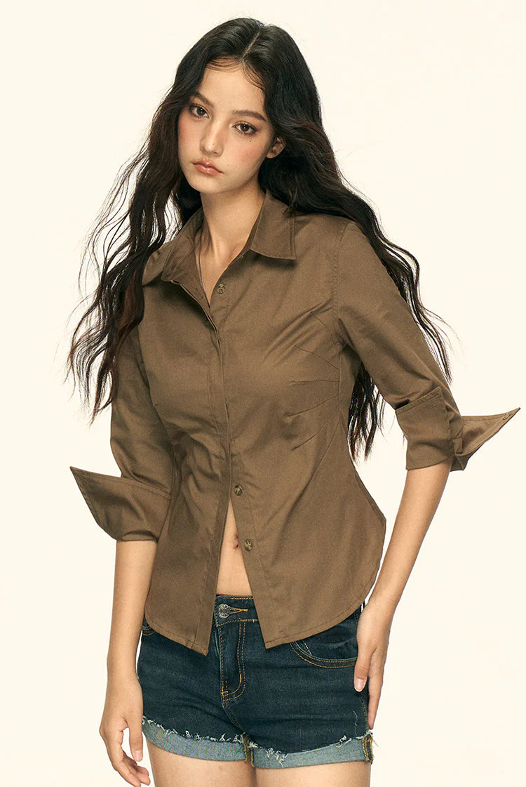 Fitted Button-Up Shirt with Pointed Cuffs - Image 3