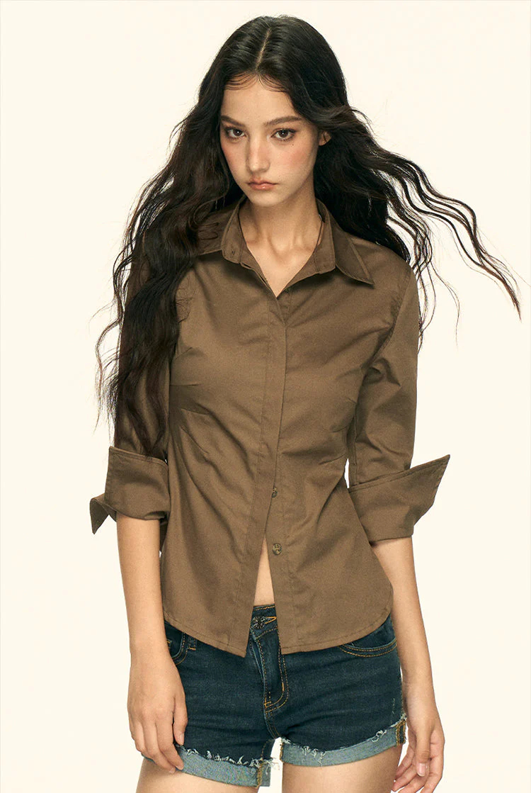 Fitted Button-Up Shirt with Pointed Cuffs - Image 5