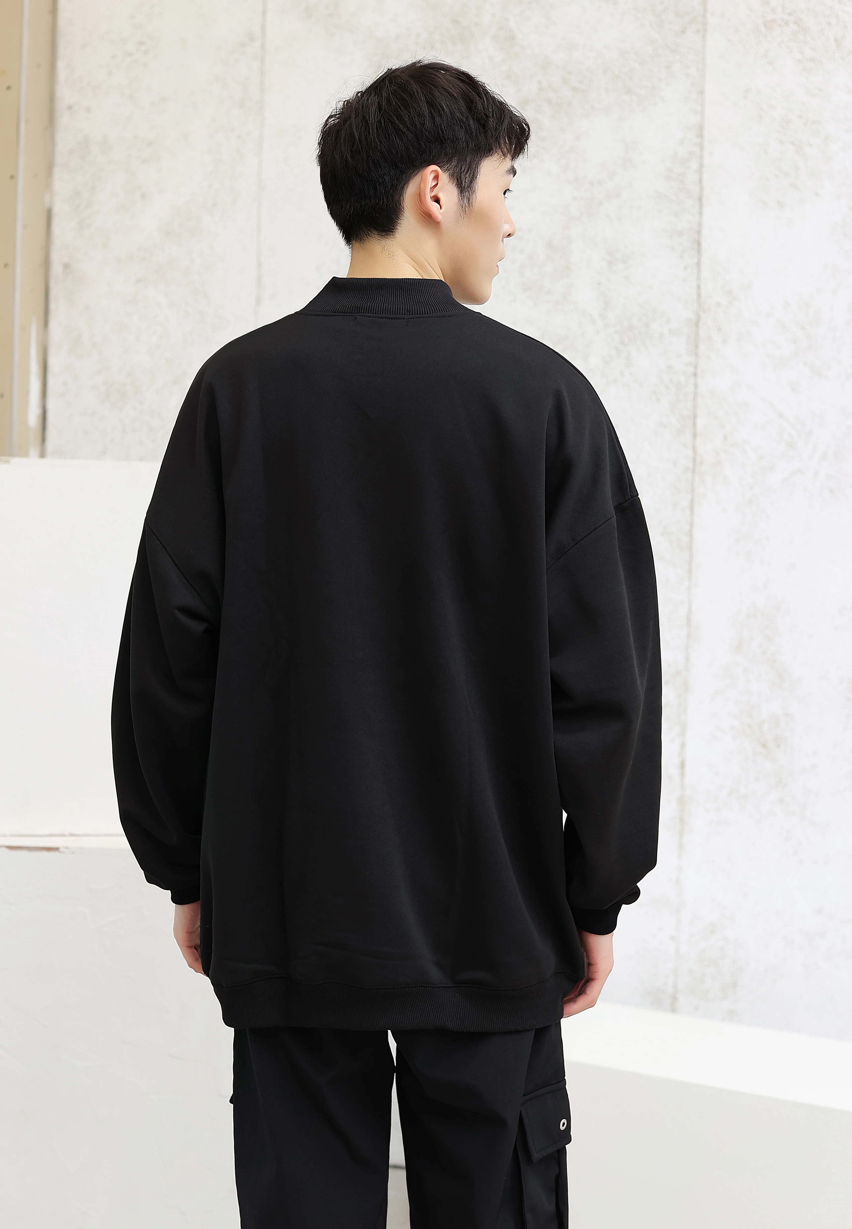 Semi-Turtleneck Oversized Sweatshirt - Image 10