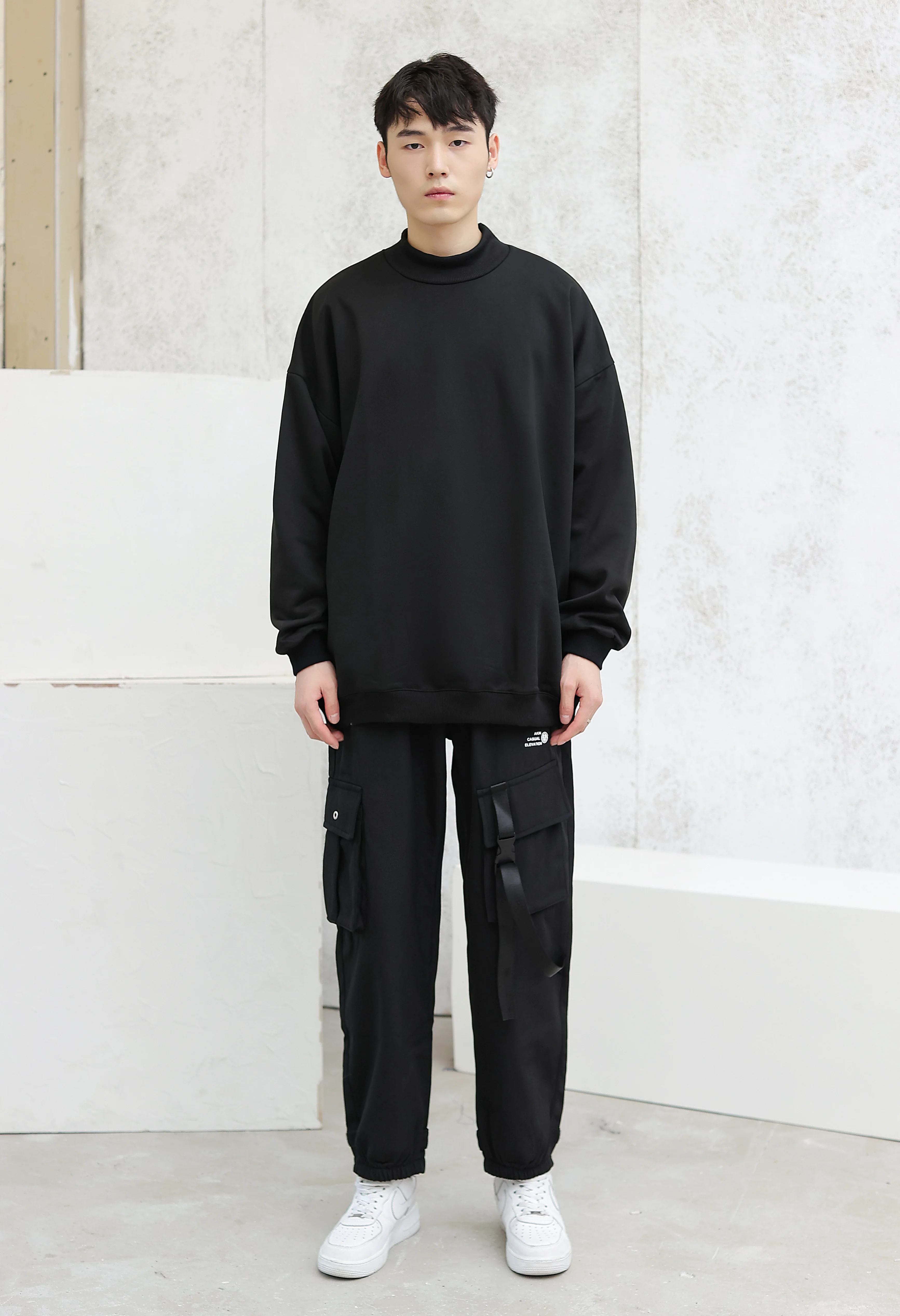 Semi-Turtleneck Oversized Sweatshirt - Image 12
