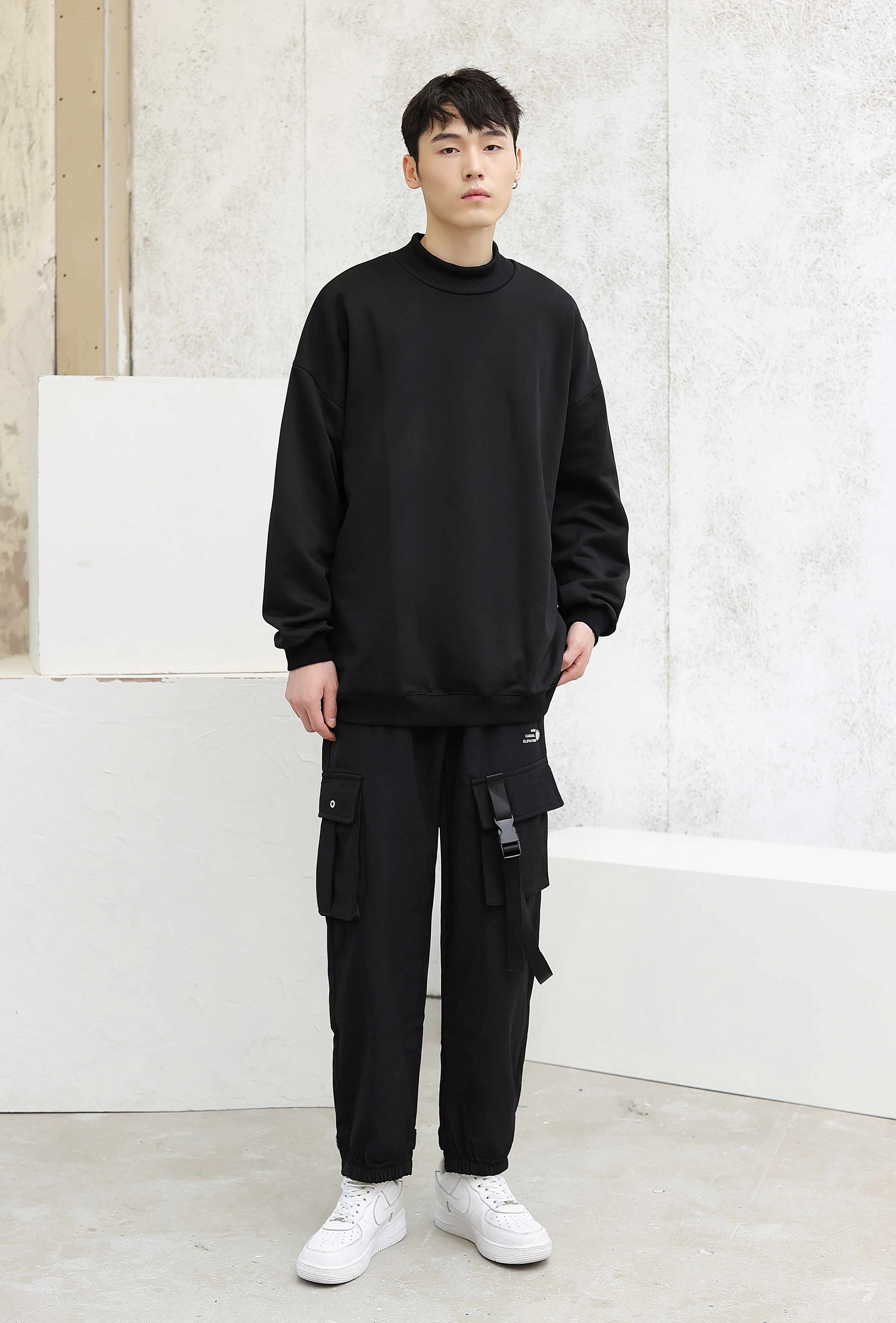 Semi-Turtleneck Oversized Sweatshirt - Image 14