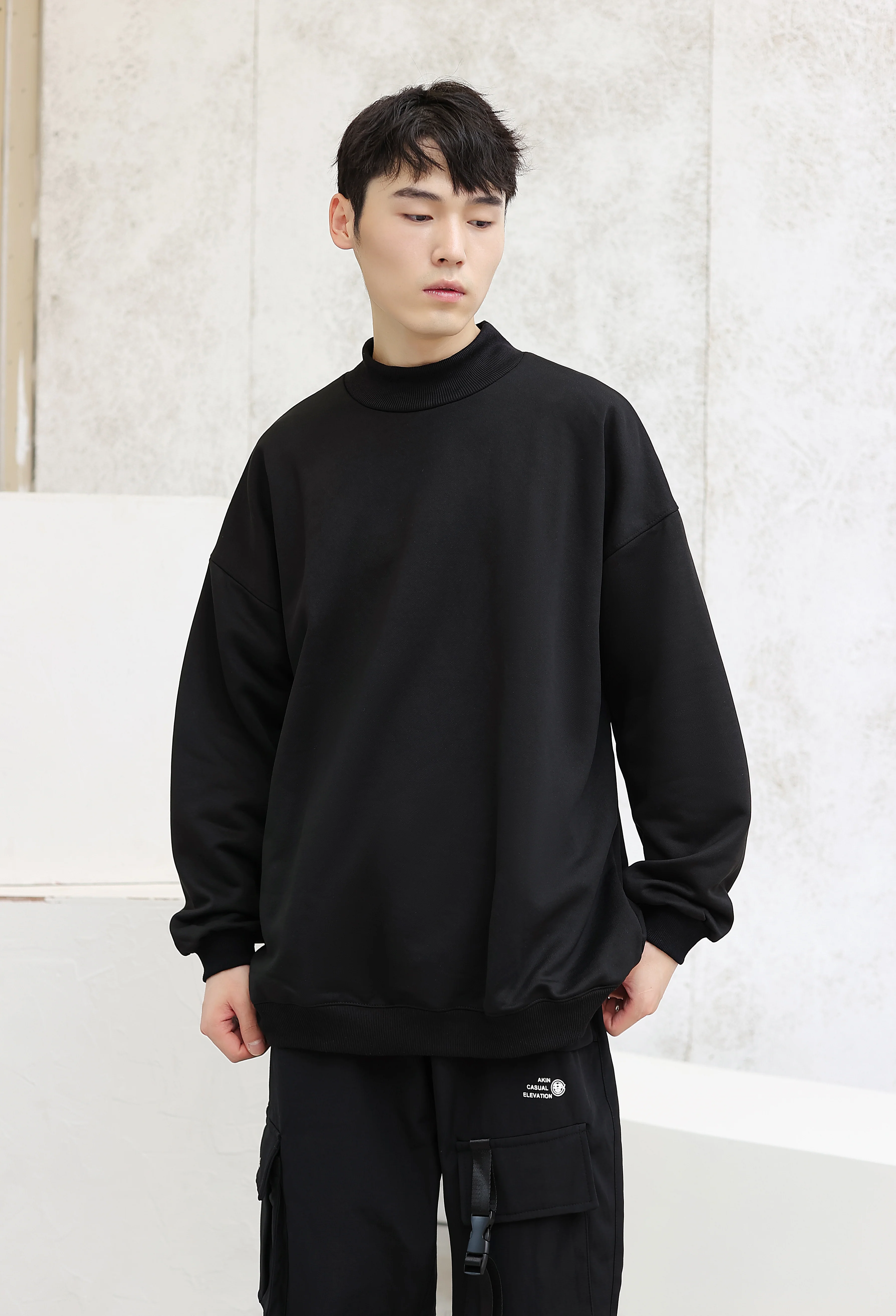 Semi-Turtleneck Oversized Sweatshirt - Image 5
