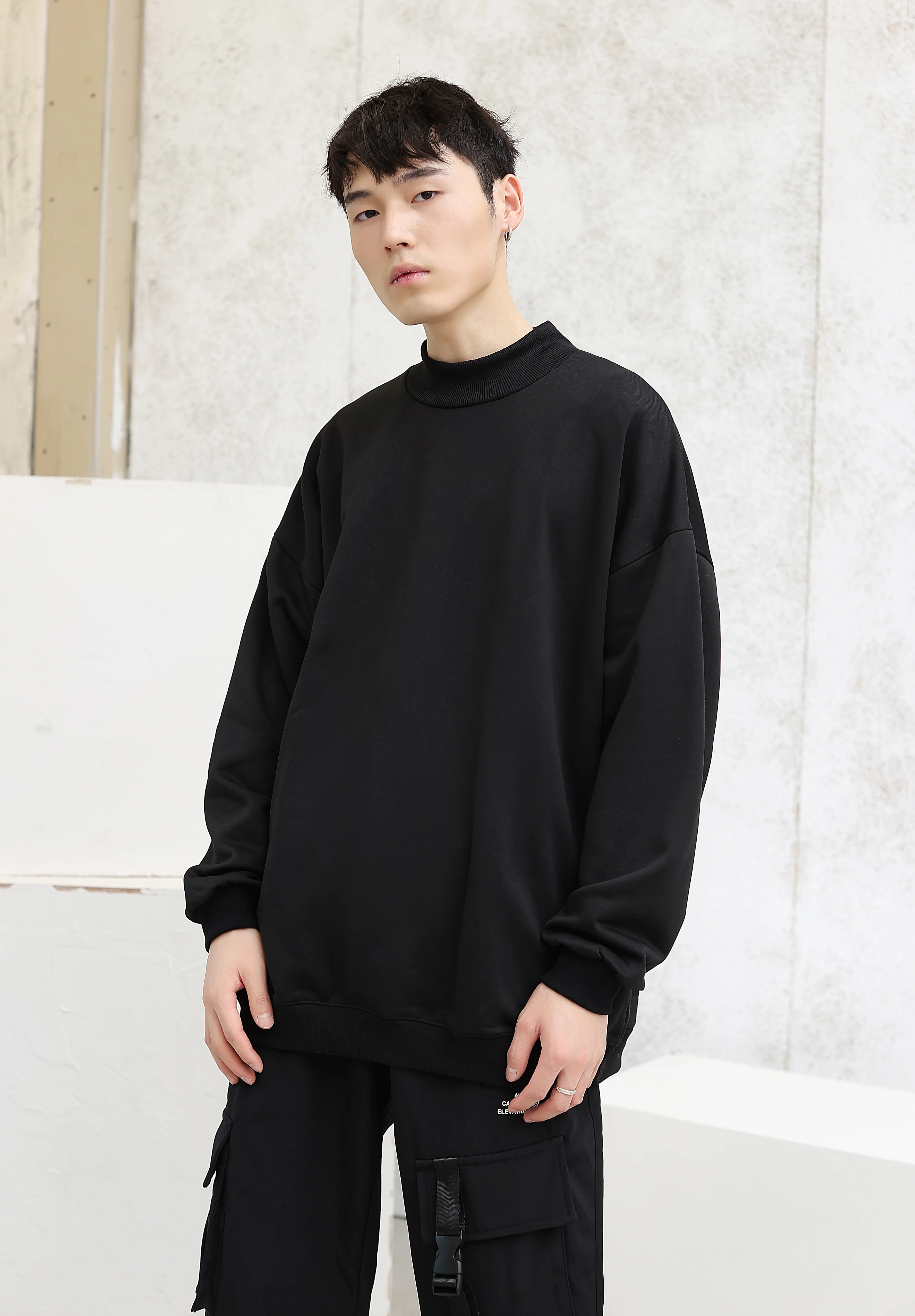 Semi-Turtleneck Oversized Sweatshirt - Image 6