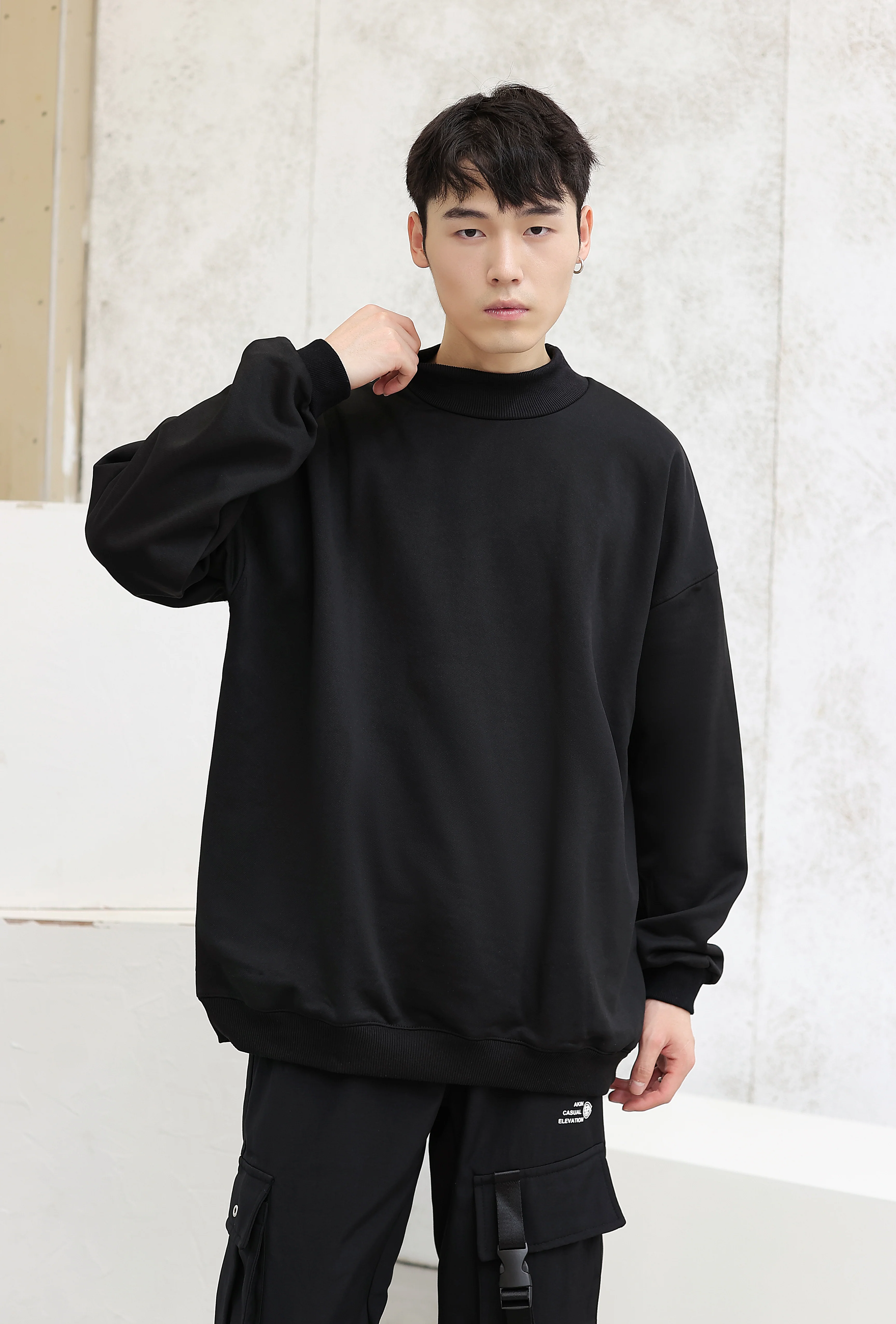 Semi-Turtleneck Oversized Sweatshirt - Image 7
