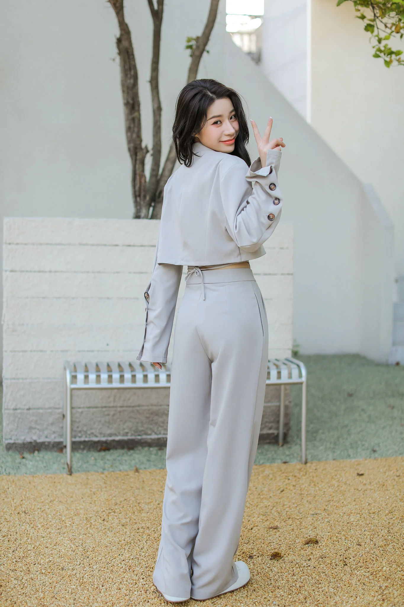 Slim Cropped Blazer with Rounded Hem Two-Piece Suit Set - Image 25