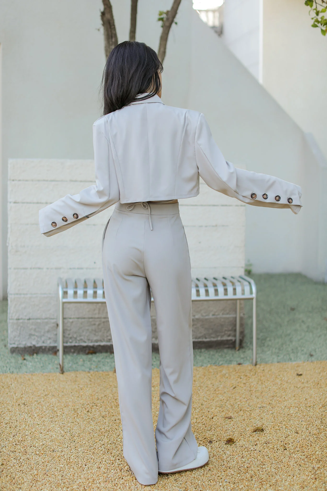 Slim Cropped Blazer with Rounded Hem Two-Piece Suit Set - Image 26