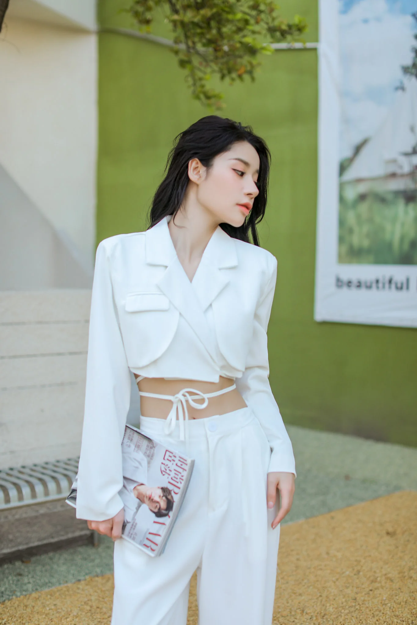 Slim Cropped Blazer with Rounded Hem Two-Piece Suit Set - Image 29