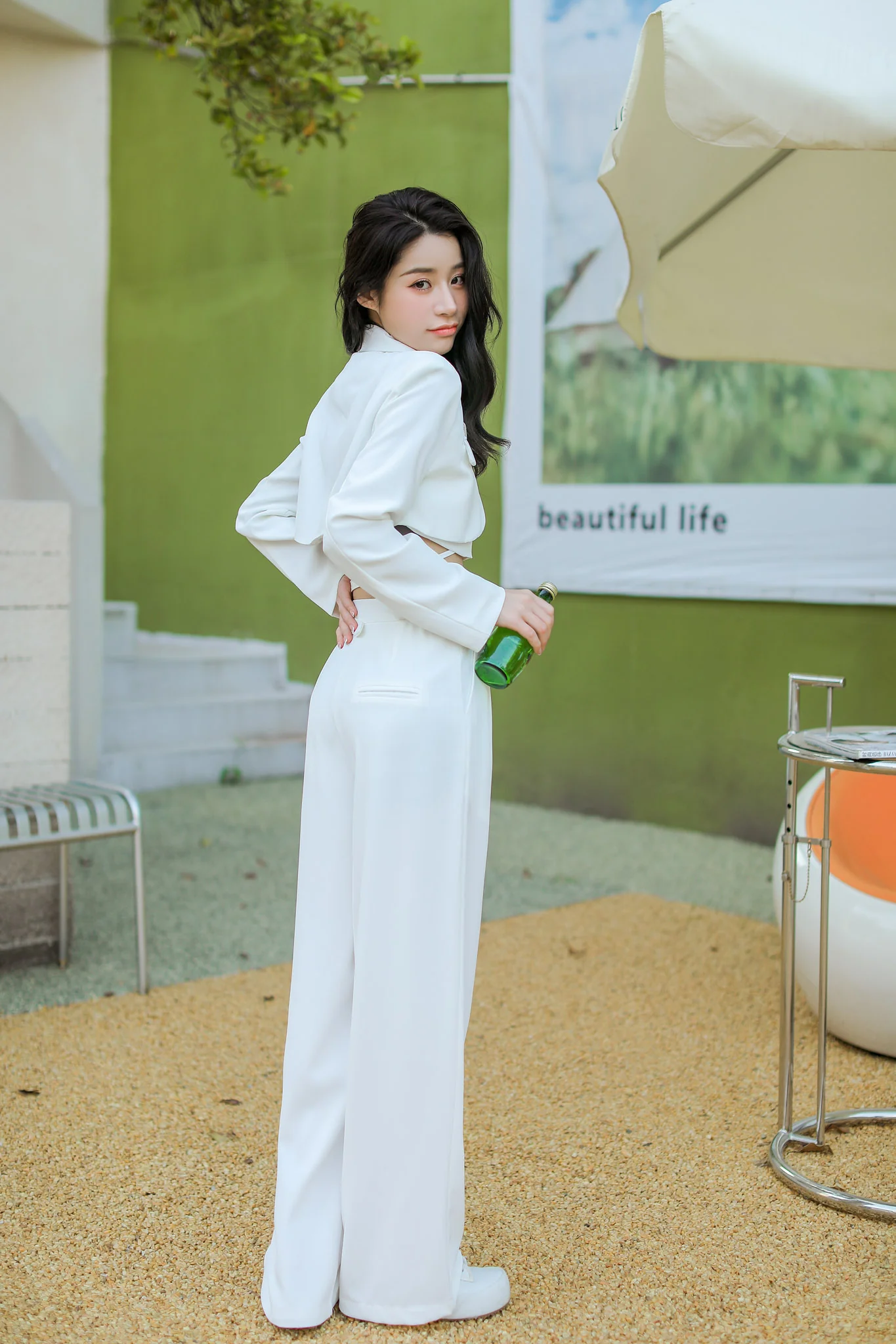 Slim Cropped Blazer with Rounded Hem Two-Piece Suit Set - Image 38