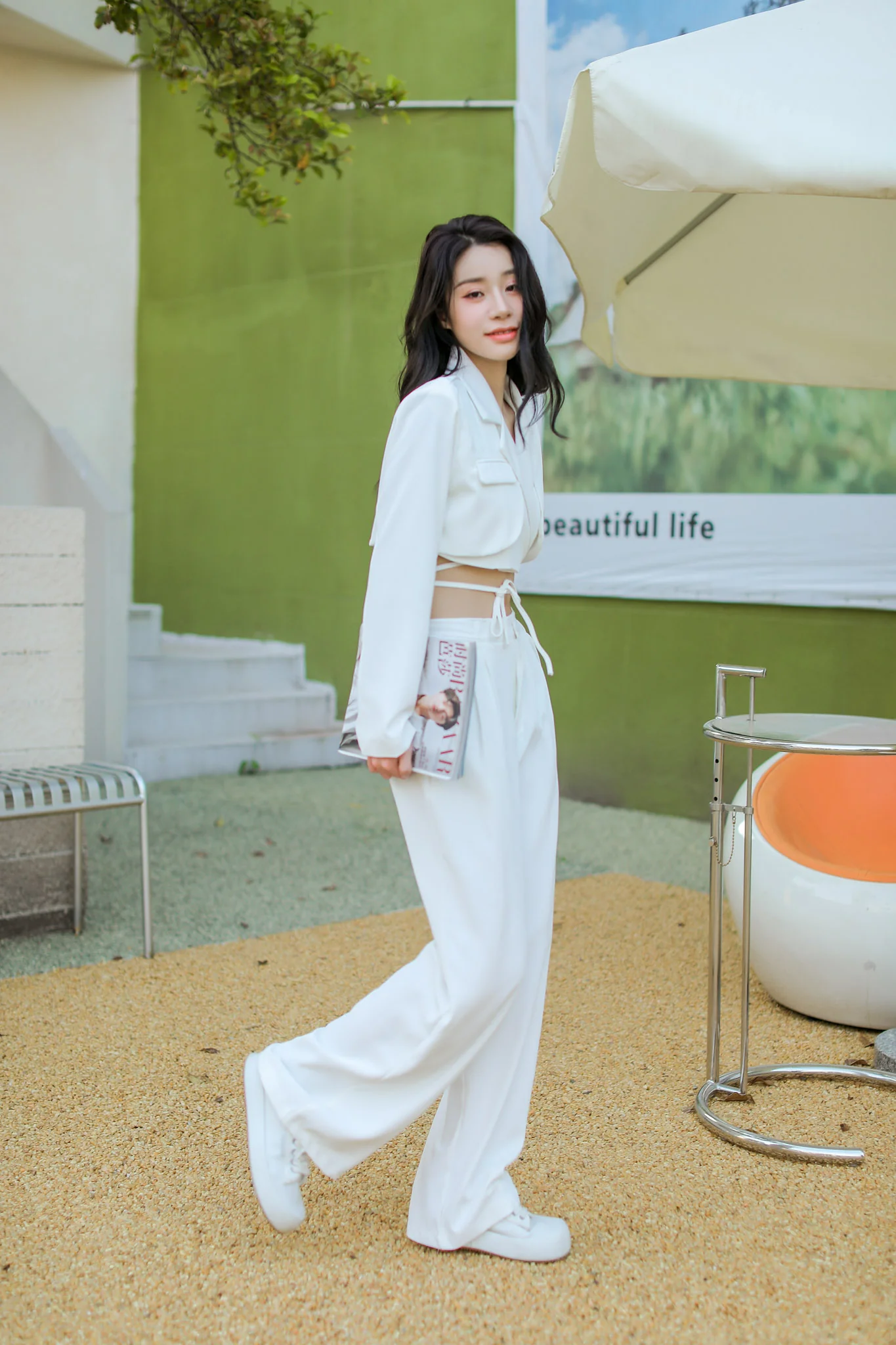 Slim Cropped Blazer with Rounded Hem Two-Piece Suit Set - Image 42