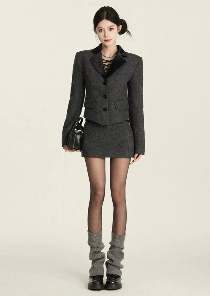 Structured Blazer with Contrast Velvet Lapel and Button Front - Image 6