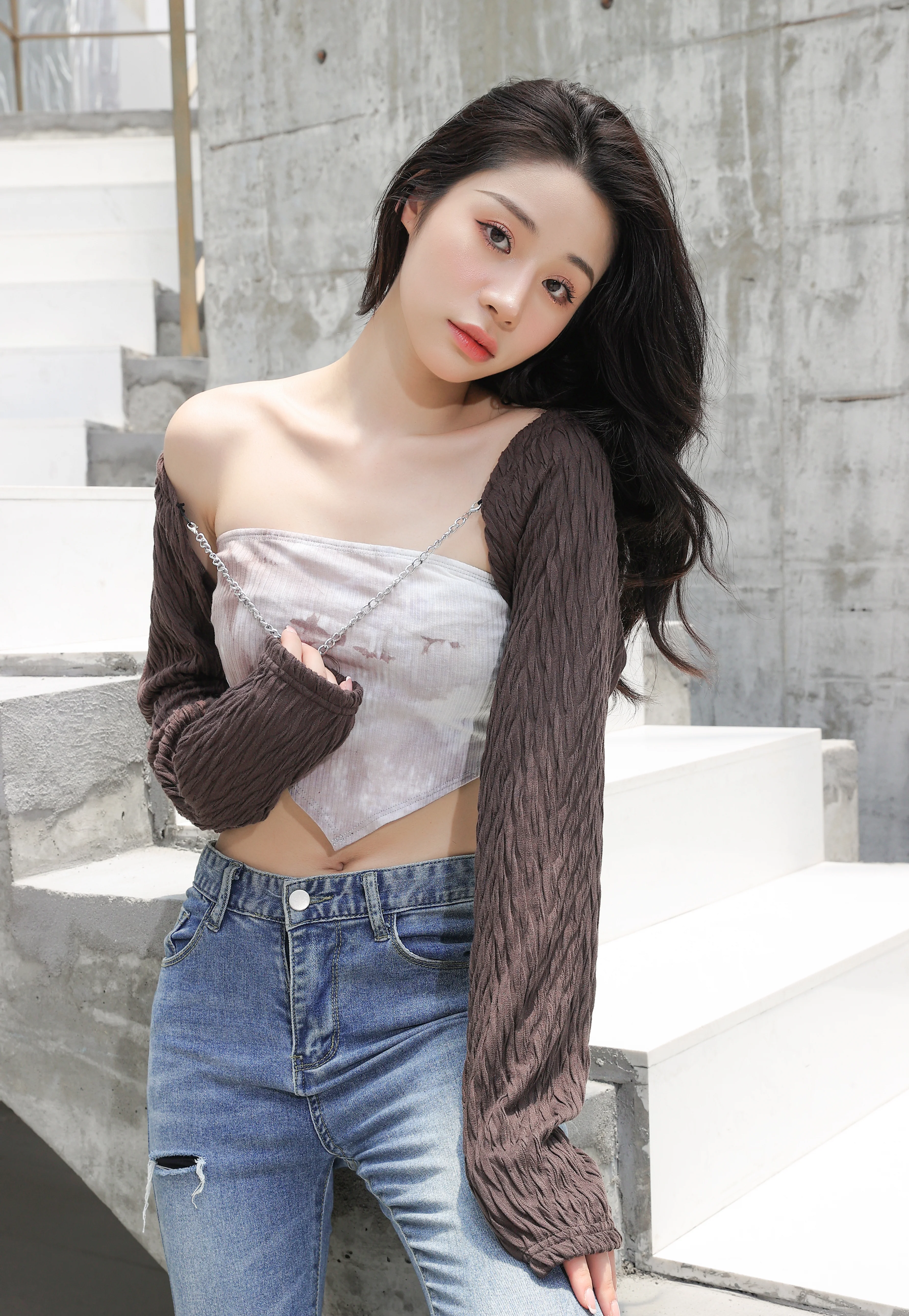 Textured Chain-Linked Shrug and Tie-Dye Crop Top - Image 11