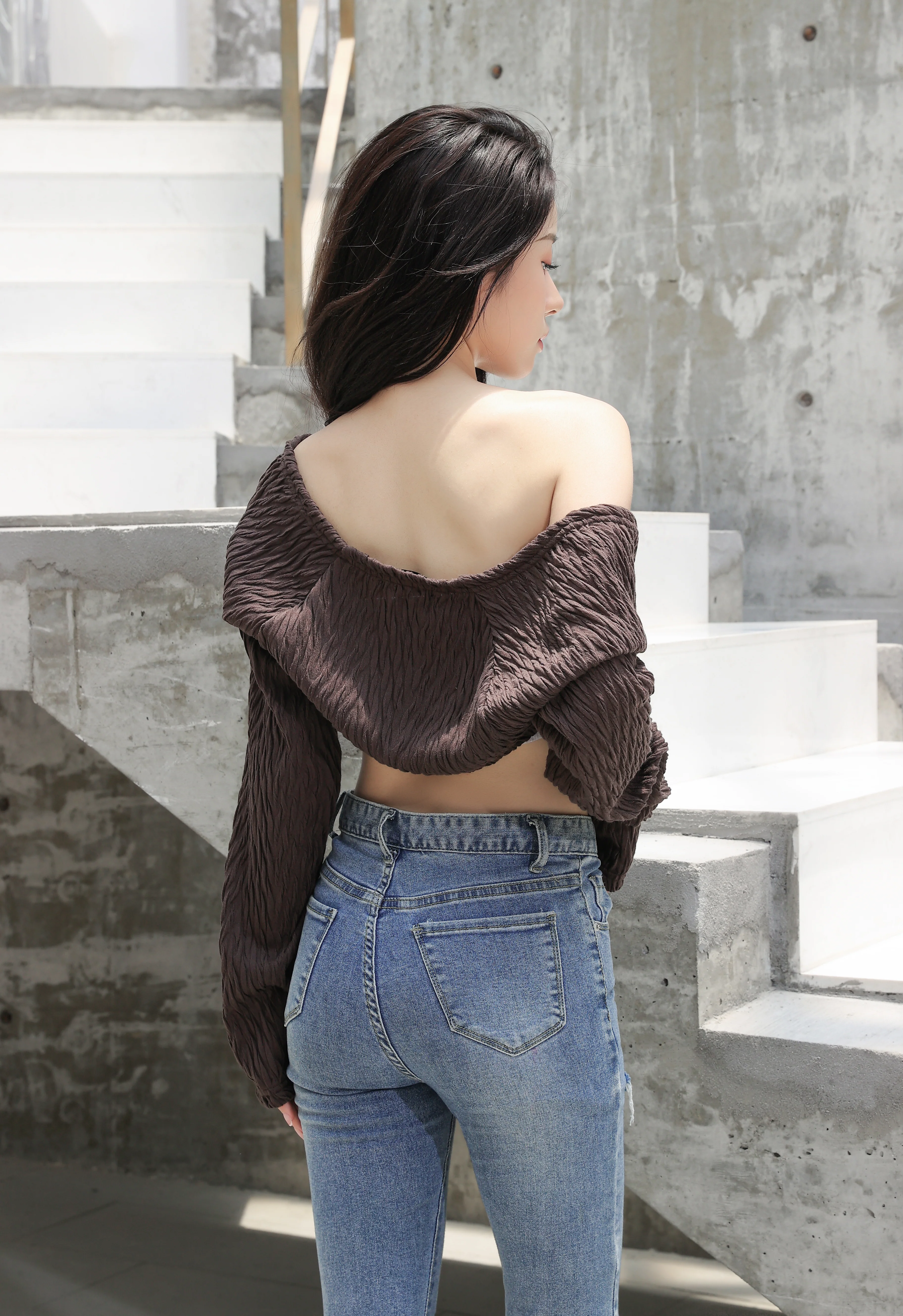 Textured Chain-Linked Shrug and Tie-Dye Crop Top - Image 12